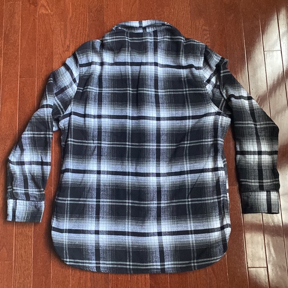 •Calvin Klein Jeans Plaid Flannel Shirt• - Picture 5 of 7